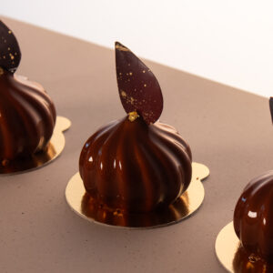 ENTREMET INDIVIDUAL DE CAFE, CHOCOLATE Y CARAMELO