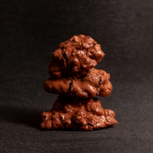 MERENGUES DE CHOCOLATE Y AVELLANAS